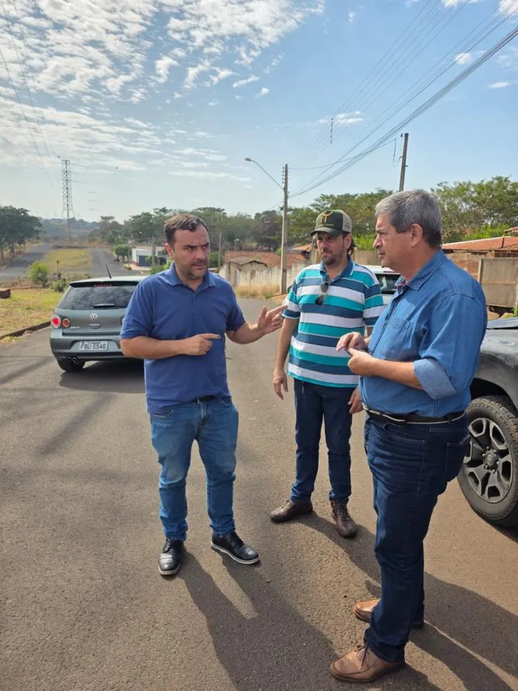Sargento Pedroso apresenta projeto de interligação de bairros ao deputado federal Coronel Tadeu
