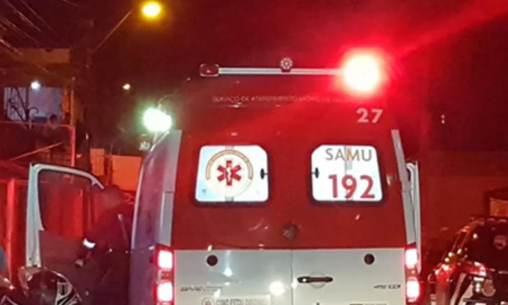 Homem é cercado, roubado e esfaqueado por grupo no centro de Rio Preto