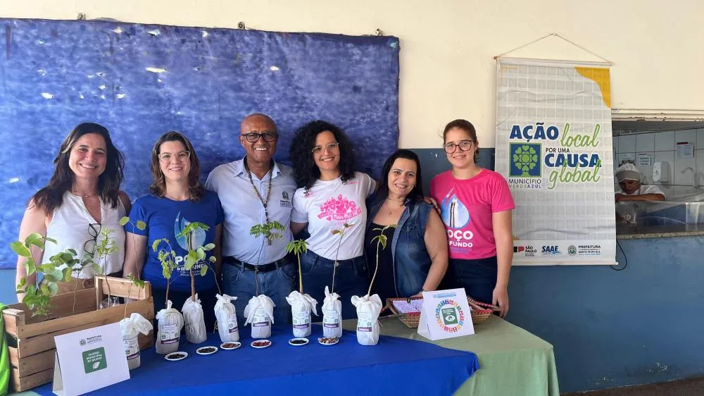 Alunos do Ensino Fundamental participam de palestra sobre árvores e mudanças climáticas na Semana do Dia da Árvore