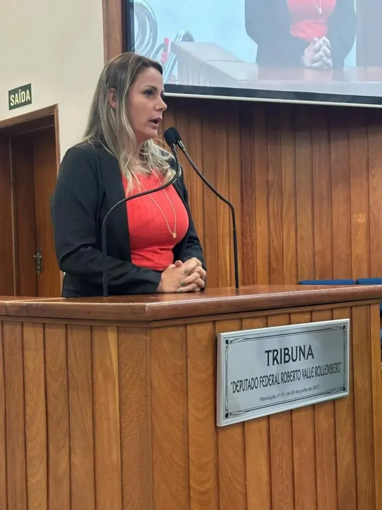Franciele Villa manifesta preocupação com o futuro dos servidores do Consirj