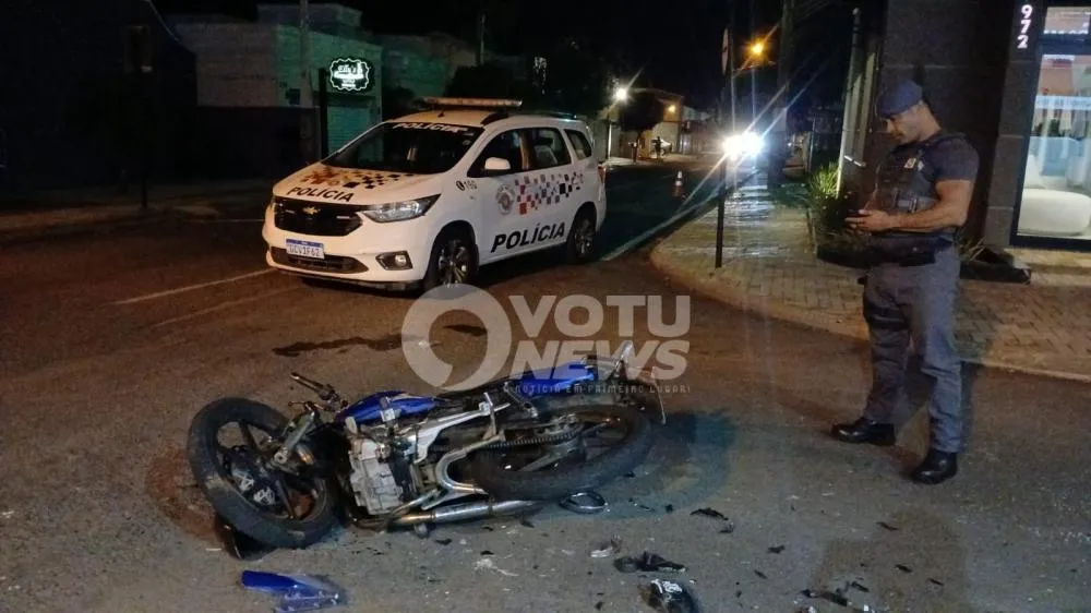 Jovem segue internado em estado grave após colisão entre moto e caminhonete em Votuporanga