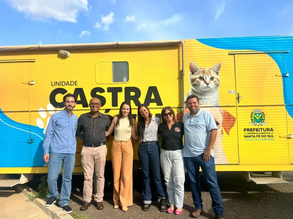Prefeita de Indiaporã visita Secretaria de Agricultura e Castramóvel de Santa Fé 
