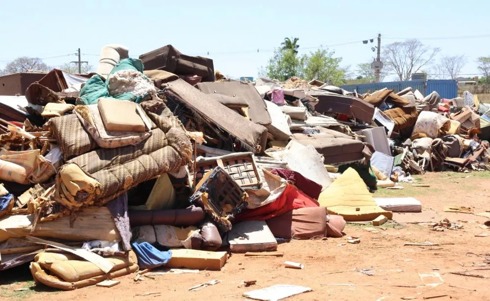 Administração recolhe quase 900 toneladas de entulho no “Cidade Limpa” 