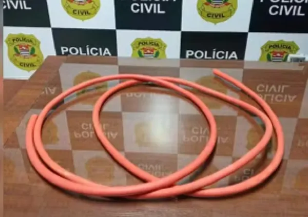 Bêbado é preso na região após espancar filha de 7 anos com mangueira