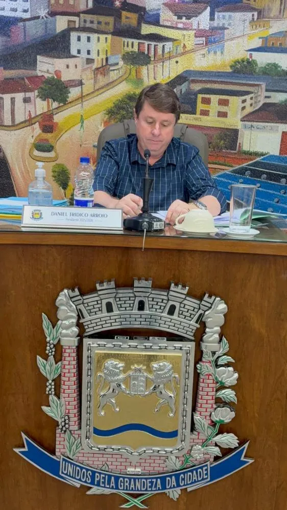 Daniel Arroio cobra melhor qualidade em obras da Sabesp durante última sessão ordinária de 2025