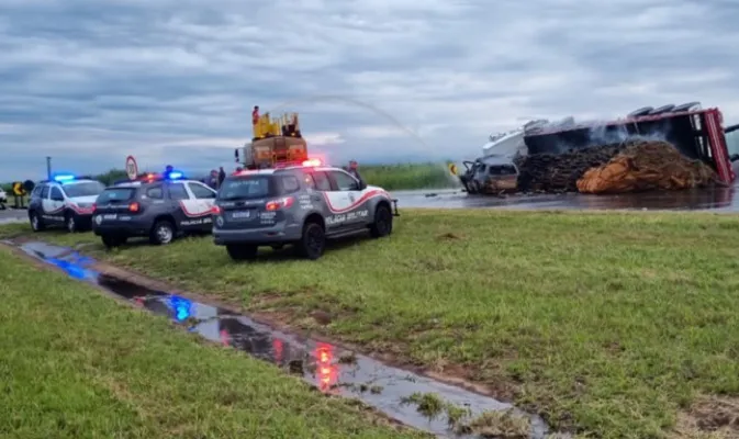 Motorista morre carbonizado em acidente em rodovia da região