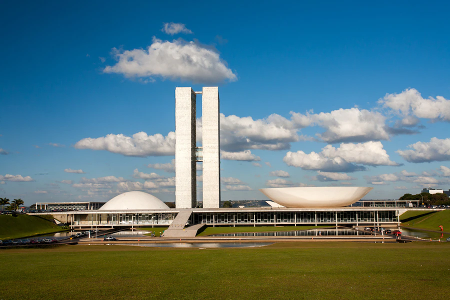 CCJ do Senado aprova PEC que acaba com reeleição e unifica eleições a partir de 2034