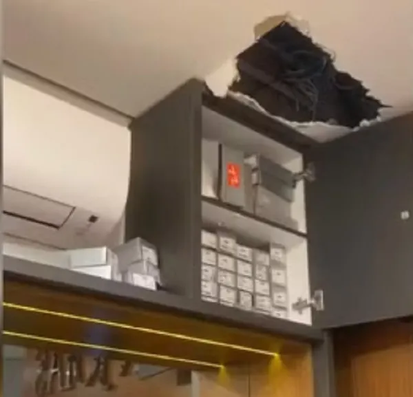 Ladrão invade joalheria pelo teto e leva cerca de R$ 400 mil em joias
