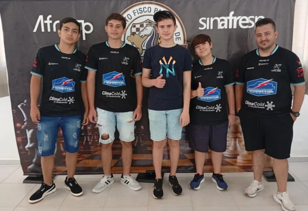 Fernandópolis se destaca em xadrez, futebol, bocha e voleibol em competições regionais 