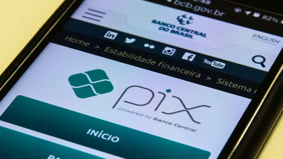 Pix apresenta instabilidade e usuários relatam falhas em transferências e pagamentos nesta terça-feira (24)