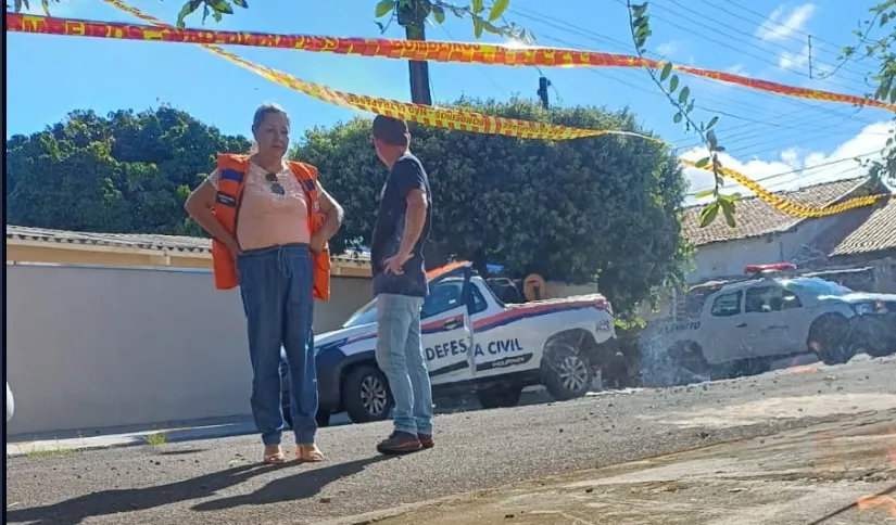 Enxame de abelhas mobiliza equipes de emergência no Jardim Araguaia, em Fernandópolis