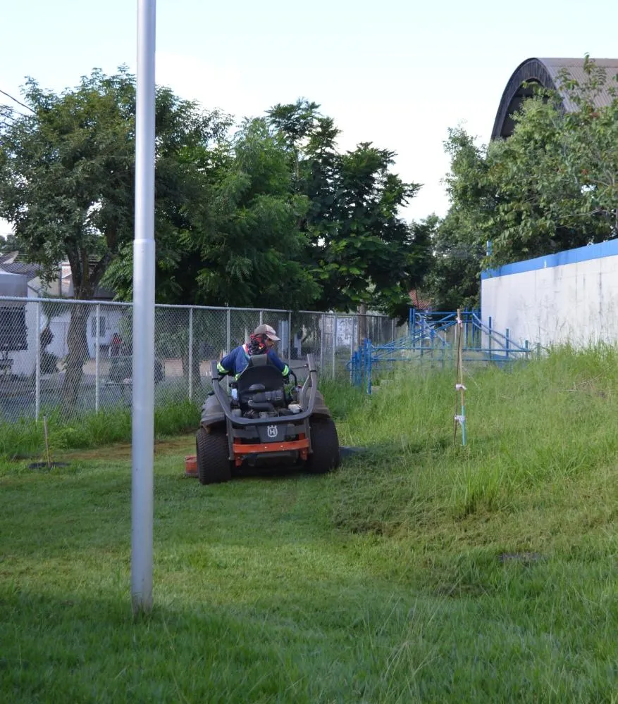 Em março a prefeitura de Fernandópolis realizou mais de 450 mil m² de roçagem