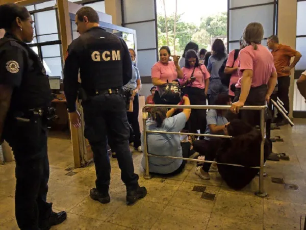 Berçaristas ameaçam greve por atraso salarial