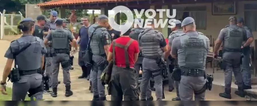 FINAL FELIZ: Polícia contem homem em surto psicótico, que é socorrido a Santa Casa de Votuporanga