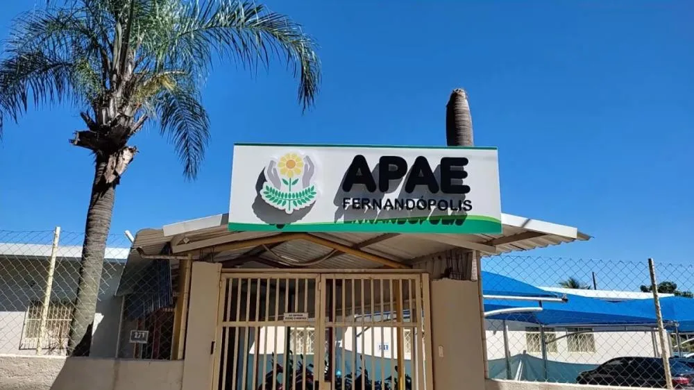 APAE de Fernandópolis abre processo seletivo para faxineiro com salário de R$ 1,8 mil