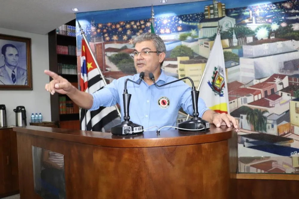 [10:53, 15/04/2026] claudio: Câmara de Fernandópolis aprova moção em homenagem à Regional de Ensino por destaque no SARESP 2025 Proposta apresentada pelo vereador Carlos Cabral reconhece desempenho da Unidade Regional de Ensino de Fernandópolis, que alcançou a Meta Ouro e se destacou entre as diret