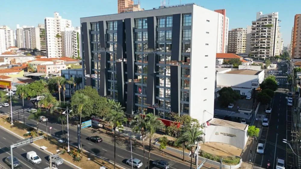 Terceirizados paralisam atividades e cobram benefícios atrasados