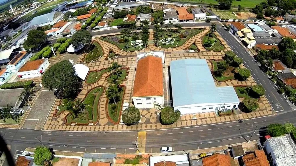 TCE-SP notifica Prefeitura de Meridiano e empresa contratada para prestar esclarecimentos sobre obra de cobertura de quadra