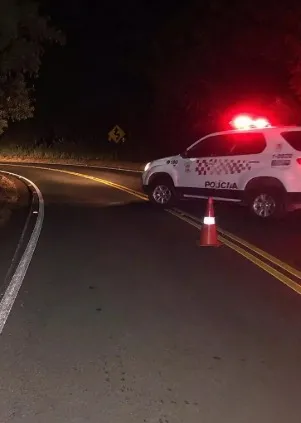 Idoso morre após ser atropelado durante caminhada em rodovia de Indiaporã