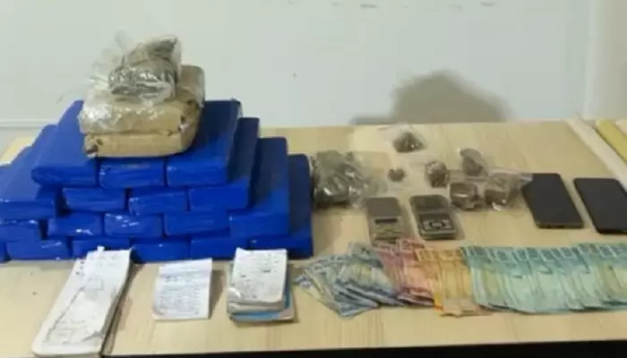 Força Tática apreende drogas, dinheiro e materiais do tráfico durante ação em Rio Preto