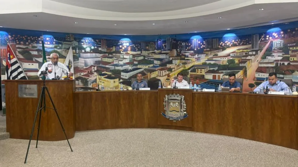 Câmara realiza sessão extraordinária e aprova aumento para Mais Médicos