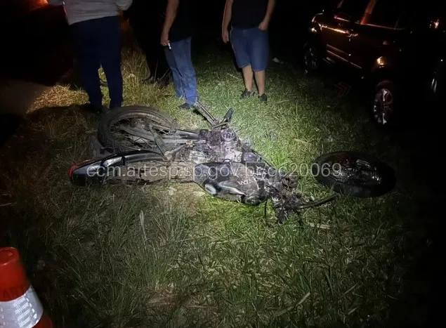 Motociclista morre ao bater contra carro em rodovia de Catanduva