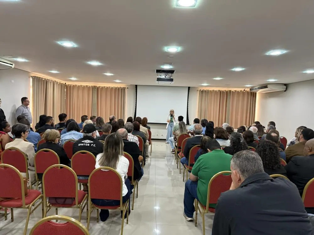 Sandra Santana destaca trajetória política e reforça compromisso com o interior durante encontro em Fernandópolis
