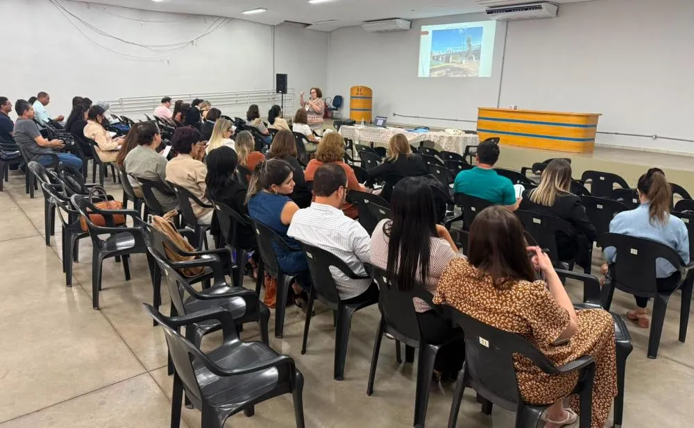 Fernandópolis sedia encontro regional para elaboração do plano decenal