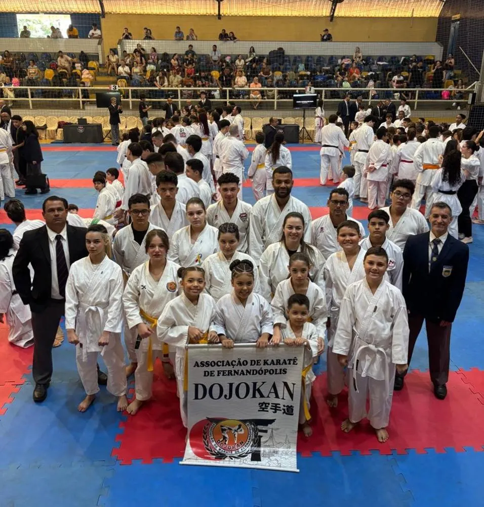 Atletas de Fernandópolis conquistam 20 medalhas na Copa Urupês de Karatê