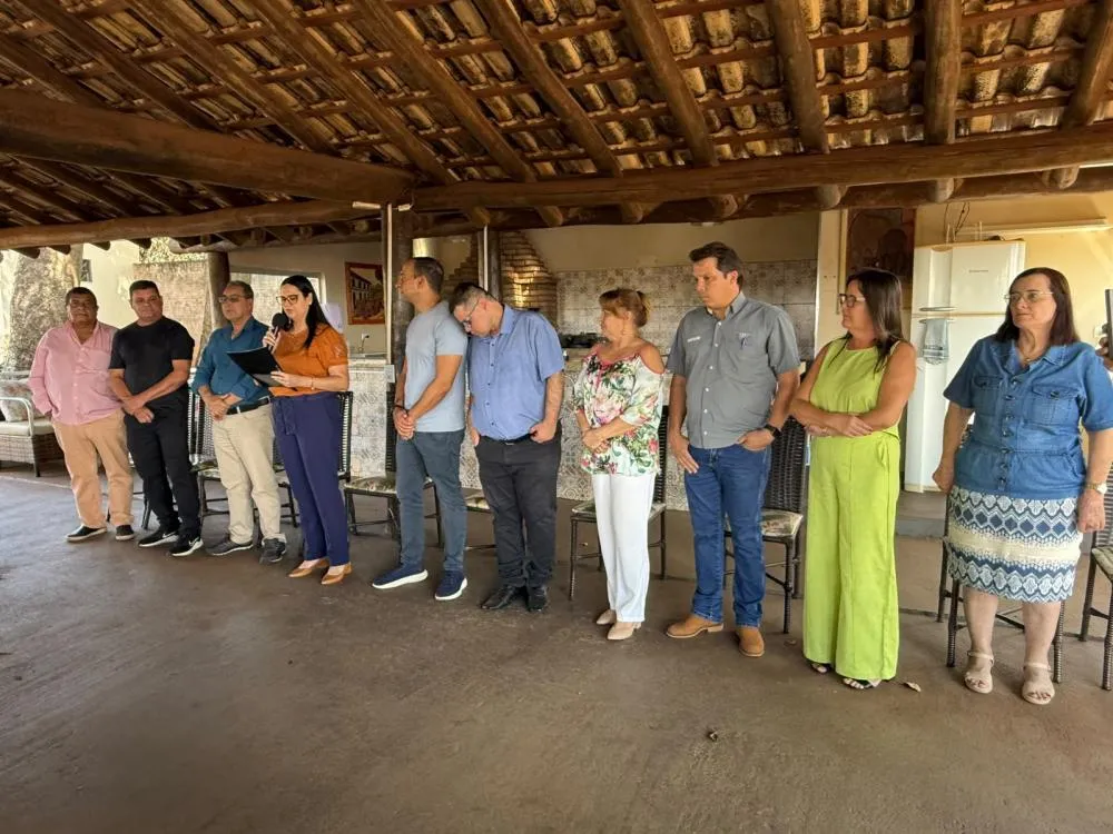 PAULO ALEXANDRE BARBOSA INICIA CAMPANHA À REELEIÇÃO COM ENCONTRO POLÍTICO EM PEDRANÓPOLIS
