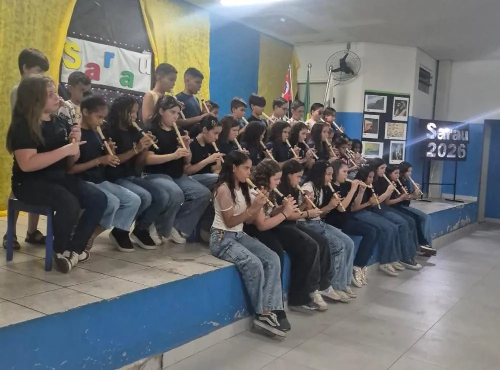 Sarau Literário reúne alunos, famílias e professores na EMEF José Gaspar Ruas