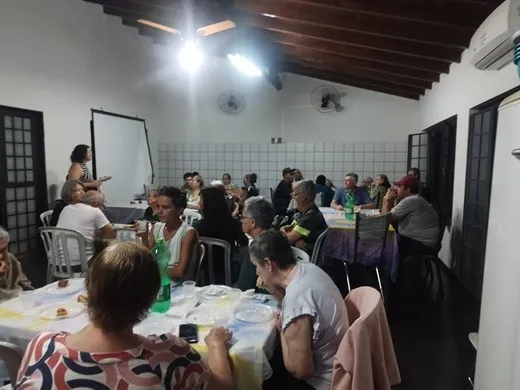 Centro Dia do Idoso promove encontro com famílias sobre vínculos e cuidados