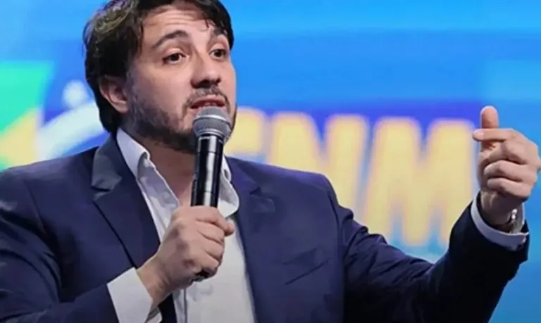 Mensagem recolhida Toffoli suspende propaganda de Renan Santos na internet