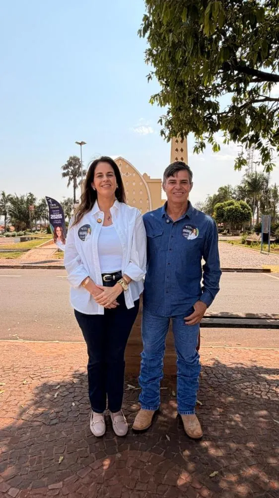 Flavia Resende recebe apoio do vereador Ary Smarra de Mira Estrela 