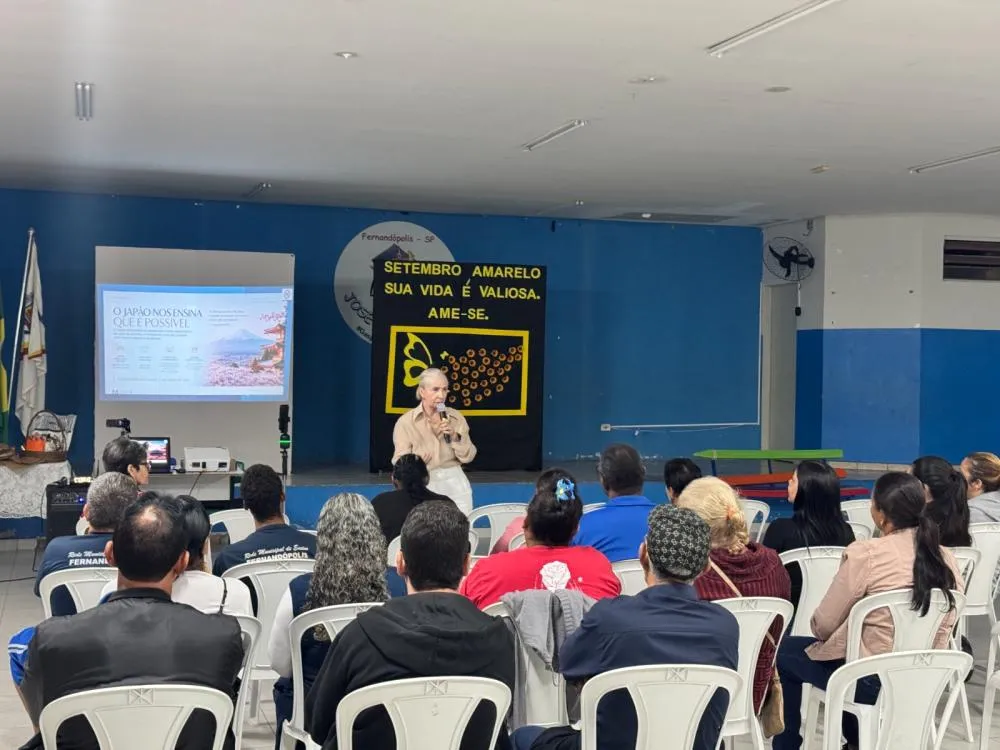 Médica faz palestra sobre longevidade e qualidade de vida