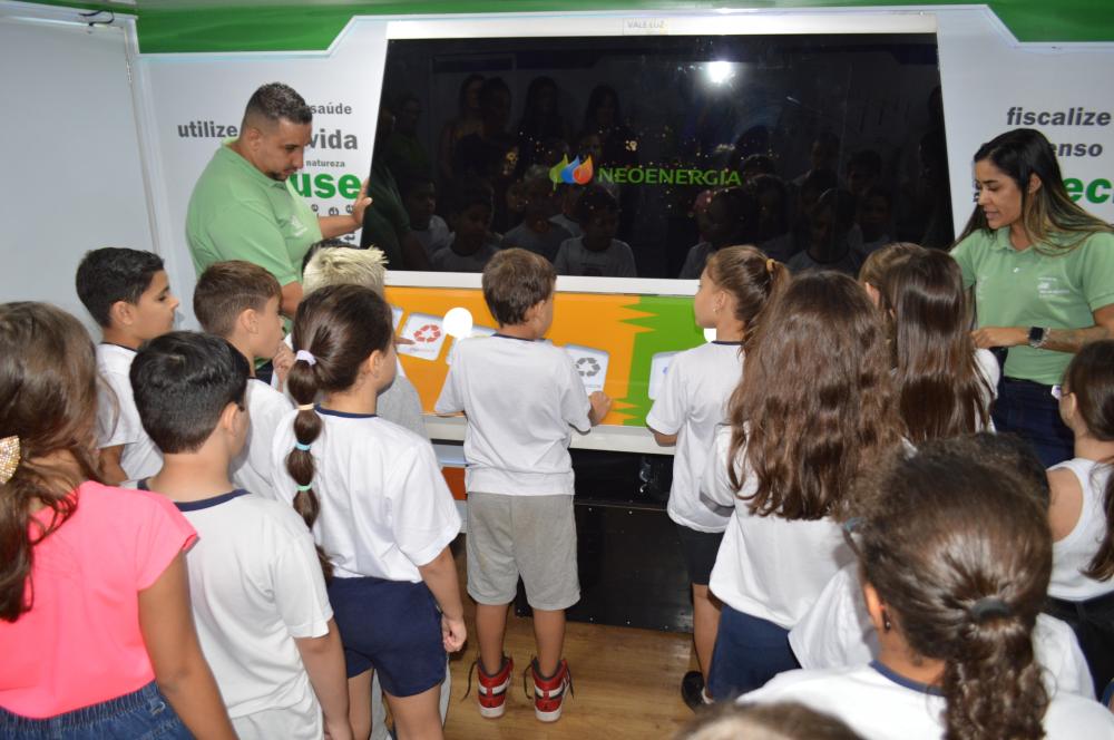 Unidade Móvel Educacional da Elektro chega a Fernandópolis