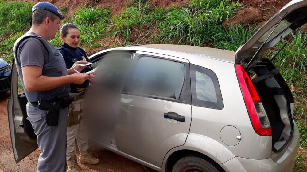 Mulher tem surto psicótico, foge da PM e precisa ser internada em hospital