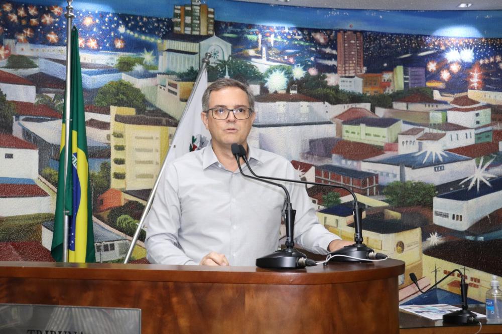 Cantarella pede informações sobre possibilidade e promoção vertical à funcionários de carreira