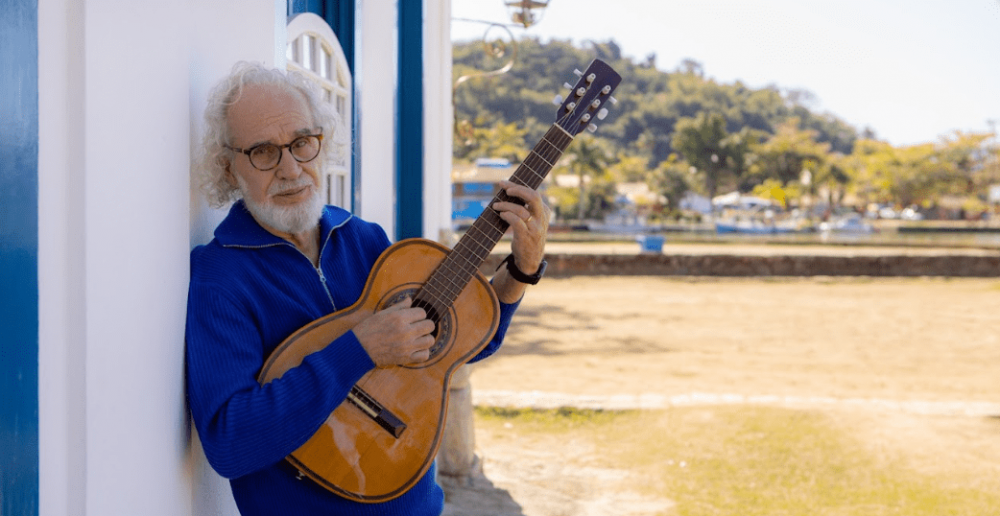 Cantor e compositor Renato Teixeira faz show gratuito no Sesi Rio Preto